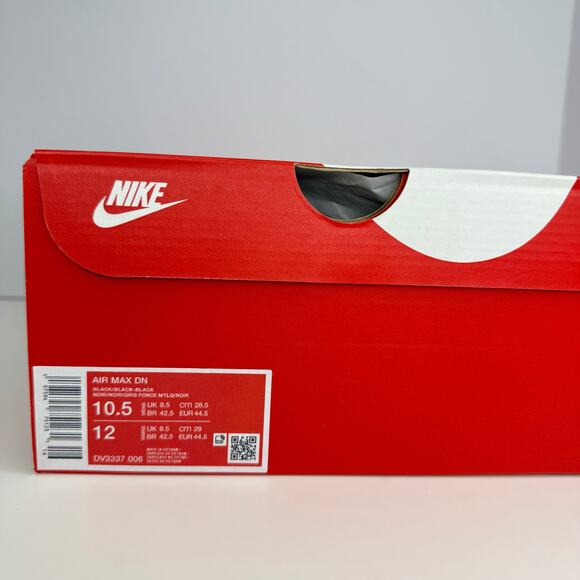 Athletic_Shoes